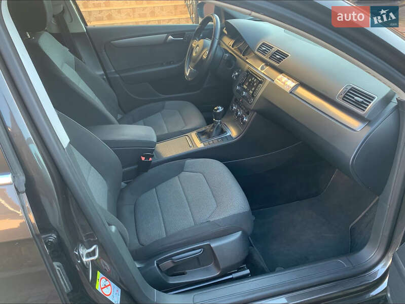 Універсал Volkswagen Passat 2013 в Костопілі