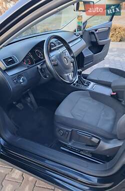 Универсал Volkswagen Passat 2011 в 