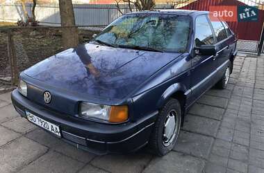 Седан Volkswagen Passat 1991 в 