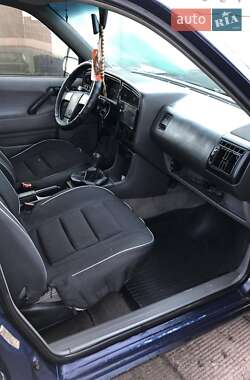 Седан Volkswagen Passat 1991 в 