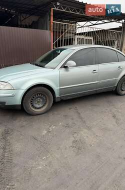Седан Volkswagen Passat 2005 в Петропавловке