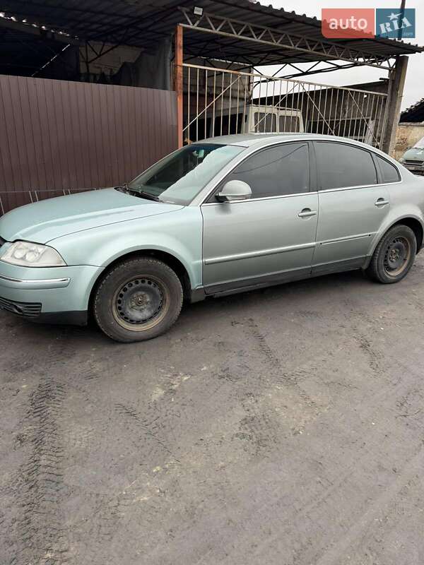 Седан Volkswagen Passat 2005 в Петропавловке