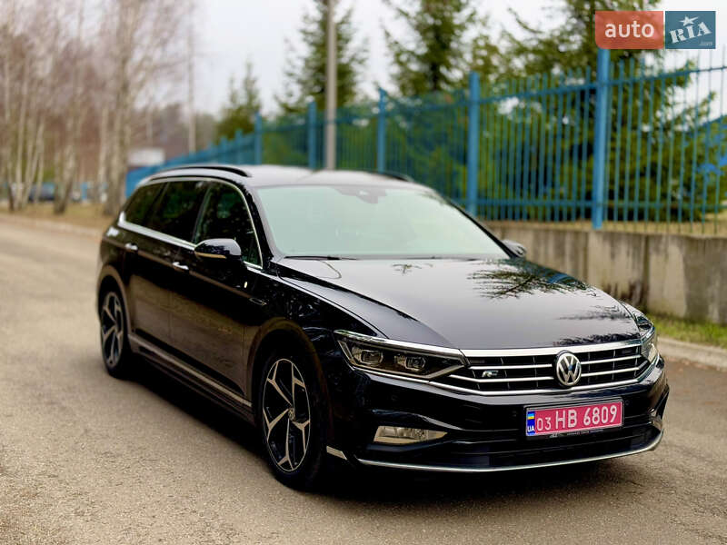 Універсал Volkswagen Passat 2020 в Бучі