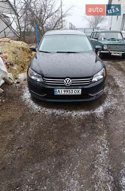 Седан Volkswagen Passat 2012 в Києві