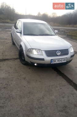 Седан Volkswagen Passat 2001 в Ровно