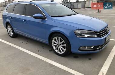 Универсал Volkswagen Passat 2014 в Киеве