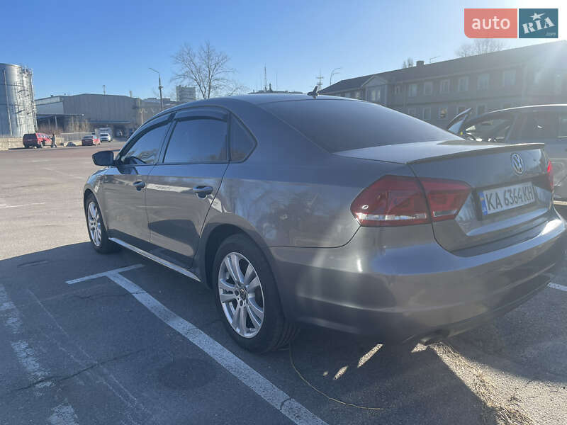 Седан Volkswagen Passat 2013 в Києві