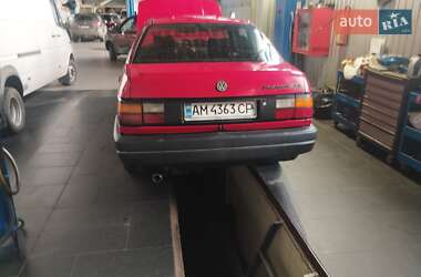 Седан Volkswagen Passat 1991 в Житомире