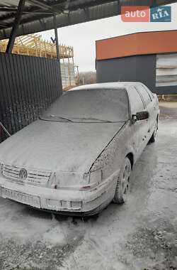 Седан Volkswagen Passat 1996 в Овруче