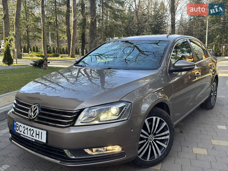 Седан Volkswagen Passat 2011 в Дрогобыче