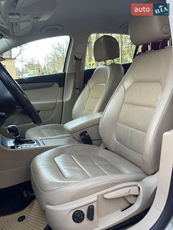 Седан Volkswagen Passat 2011 в Дрогобыче