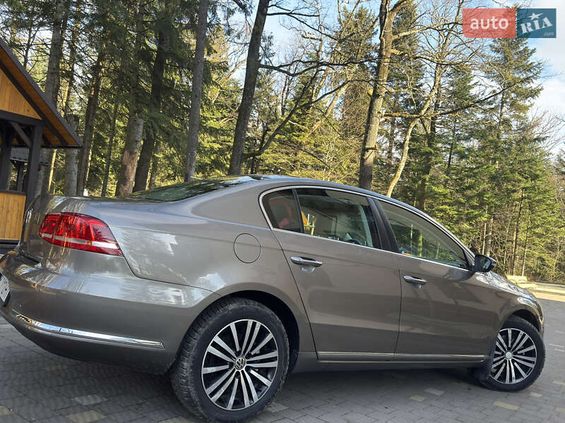 Седан Volkswagen Passat 2011 в Дрогобыче