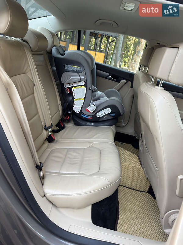 Седан Volkswagen Passat 2011 в Дрогобыче