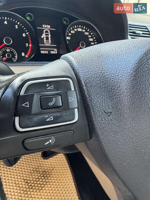 Седан Volkswagen Passat 2011 в Дрогобыче