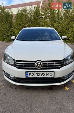 Седан Volkswagen Passat 2012 в Харькове