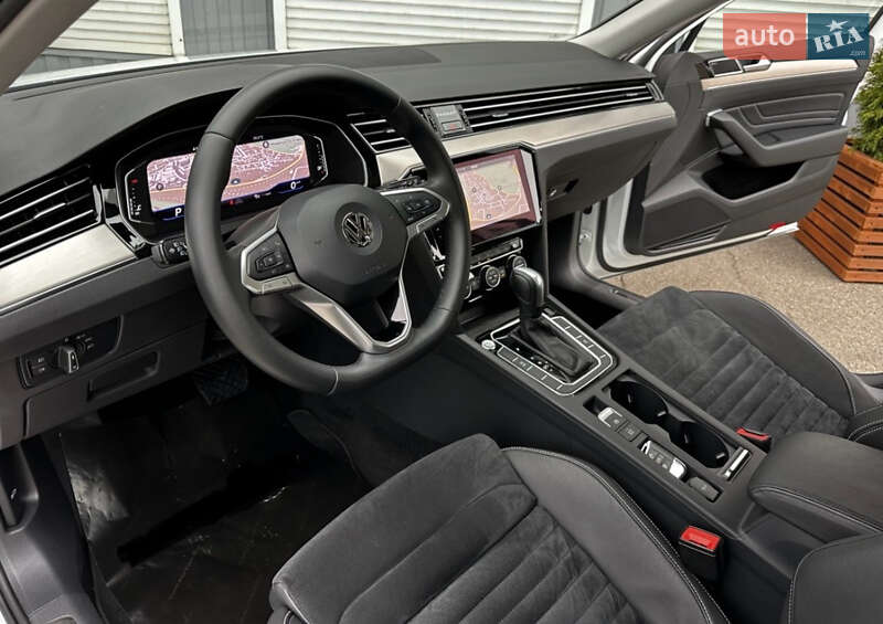 Универсал Volkswagen Passat 2019 в Киеве