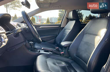 Седан Volkswagen Passat 2017 в 