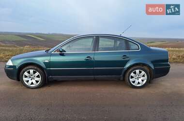 Седан Volkswagen Passat 2002 в Локачах