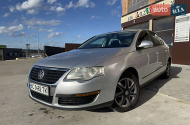 Седан Volkswagen Passat 2005 в Ходореві