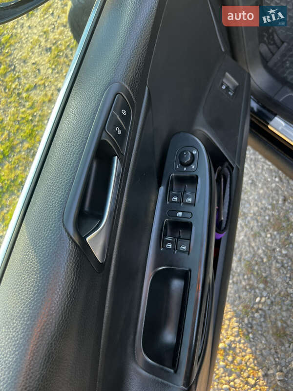 Универсал Volkswagen Passat 2010 в Тернополе