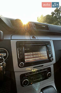 Универсал Volkswagen Passat 2010 в 