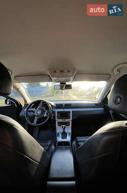 Универсал Volkswagen Passat 2010 в 