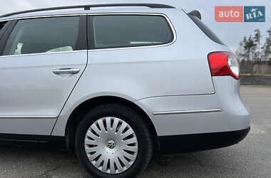 Универсал Volkswagen Passat 2008 в Киеве