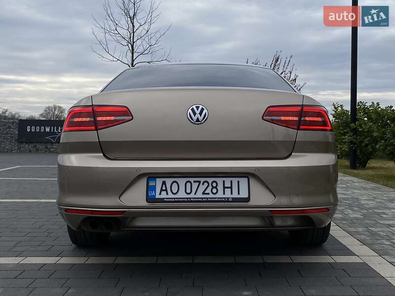 Седан Volkswagen Passat 2016 в Мукачево