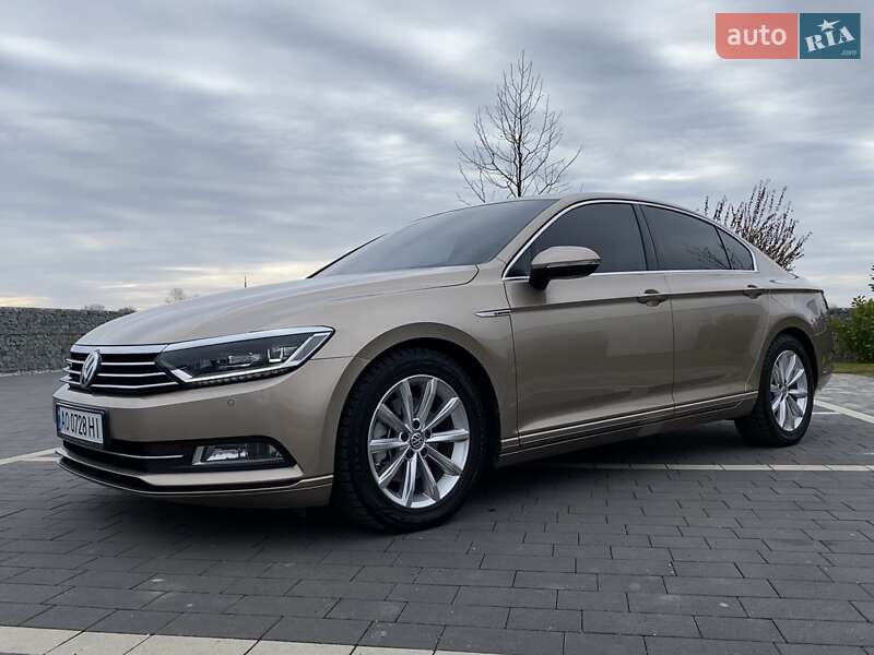Седан Volkswagen Passat 2016 в Мукачево