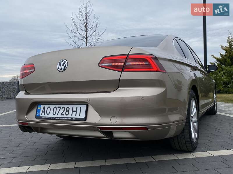 Седан Volkswagen Passat 2016 в Мукачево