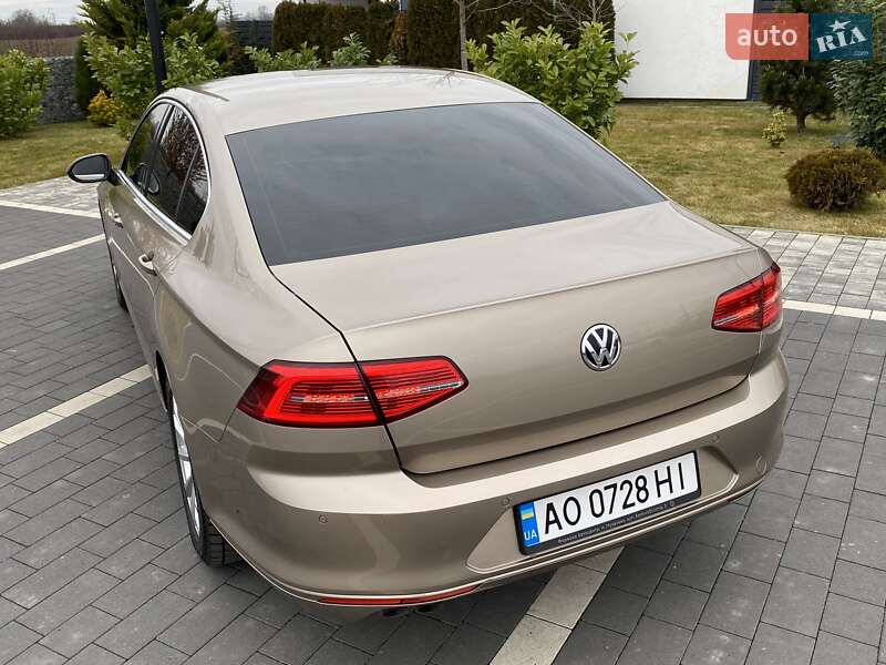 Седан Volkswagen Passat 2016 в Мукачево