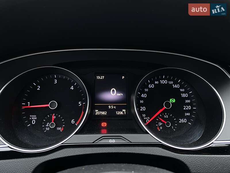 Седан Volkswagen Passat 2016 в Мукачево