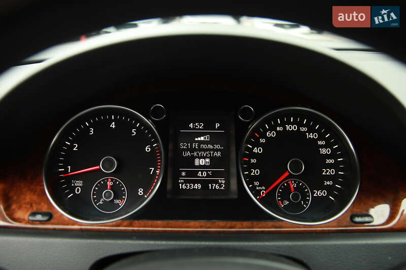 Седан Volkswagen Passat 2011 в Харькове