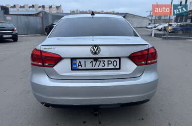 Седан Volkswagen Passat 2012 в Києві