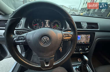 Седан Volkswagen Passat 2012 в Києві