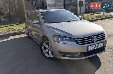 Седан Volkswagen Passat 2012 в Львові