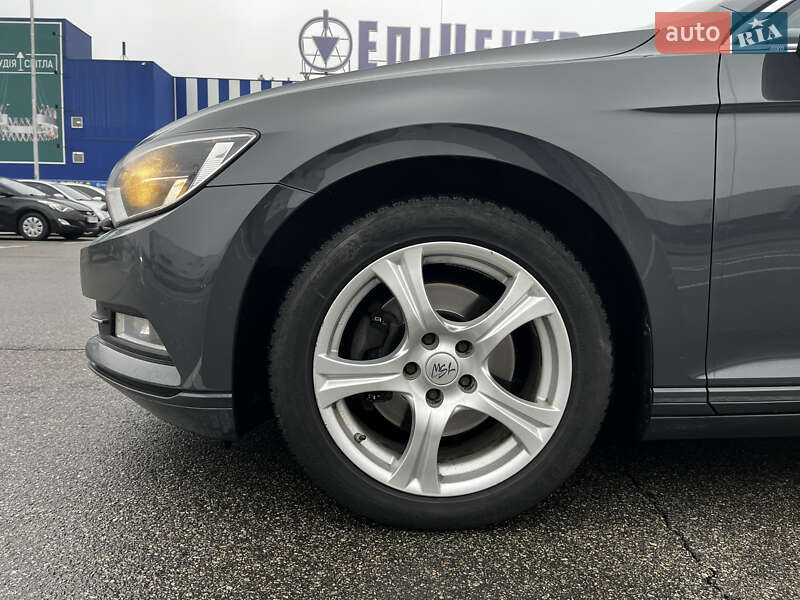 Універсал Volkswagen Passat 2016 в Києві