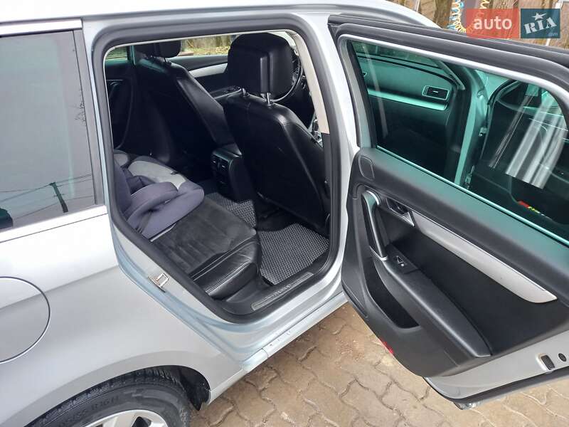 Универсал Volkswagen Passat 2012 в Хоросткове