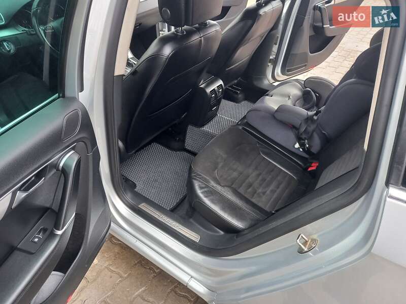 Универсал Volkswagen Passat 2012 в Хоросткове