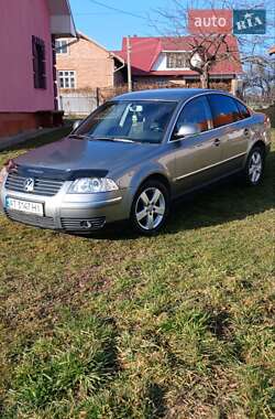 Седан Volkswagen Passat 2004 в Коломые