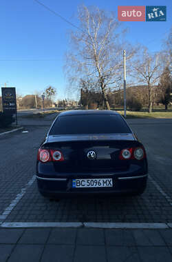 Седан Volkswagen Passat 2007 в Золочеві