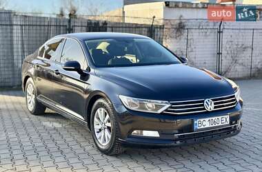 Седан Volkswagen Passat 2015 в Львові