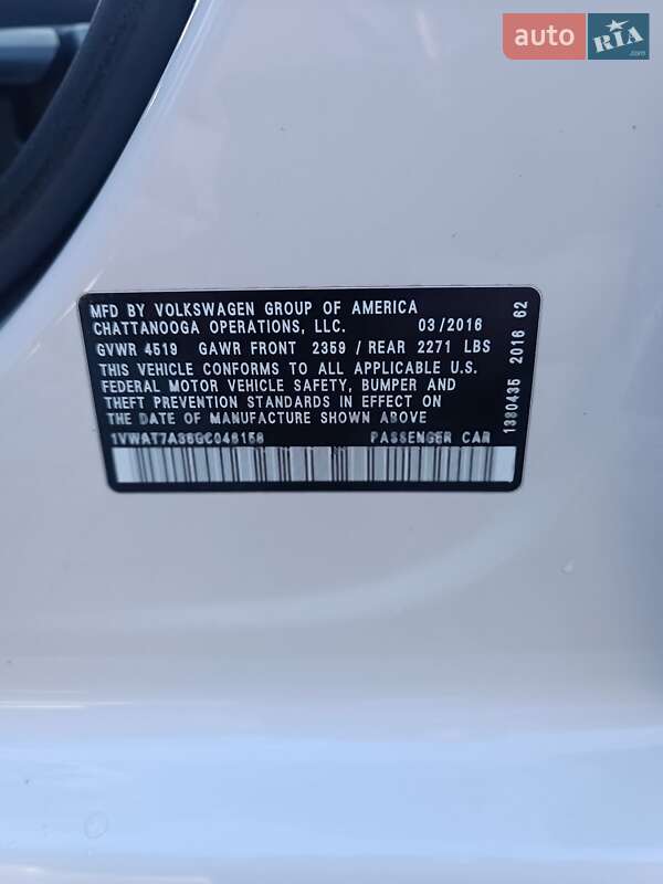 Седан Volkswagen Passat 2016 в Ровно