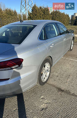 Седан Volkswagen Passat 2020 в 