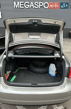 Седан Volkswagen Passat 2013 в 