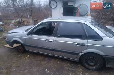 Седан Volkswagen Passat 1993 в Ржищеві