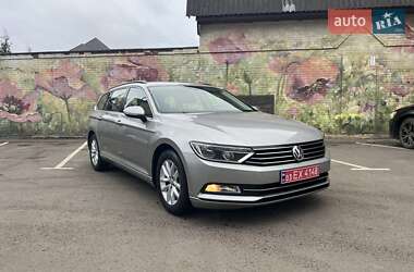 Універсал Volkswagen Passat 2015 в Рівному