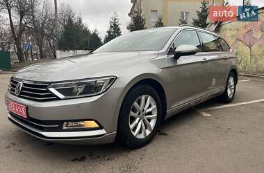 Універсал Volkswagen Passat 2015 в Рівному