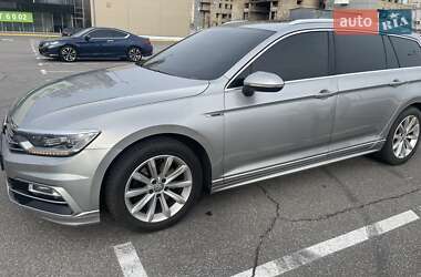 Універсал Volkswagen Passat 2015 в Києві