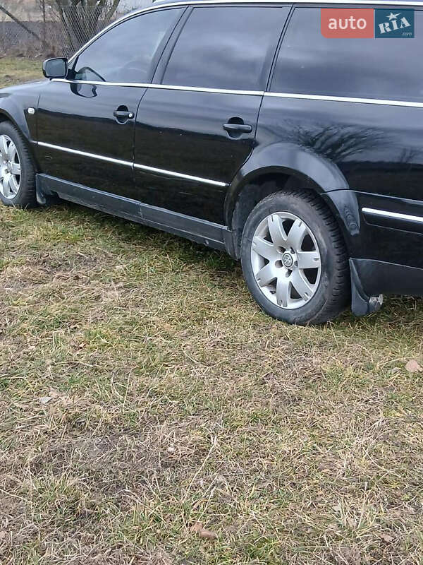 Универсал Volkswagen Passat 2003 в Ровно